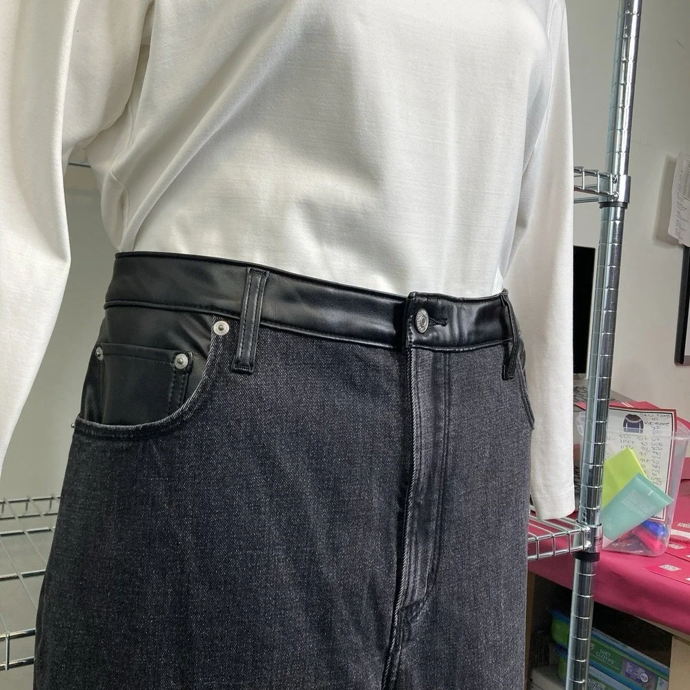 NWT Abercrombie & Fitch Straight Leg Vegan Leather Ultra‎ High Rise Jeans 34